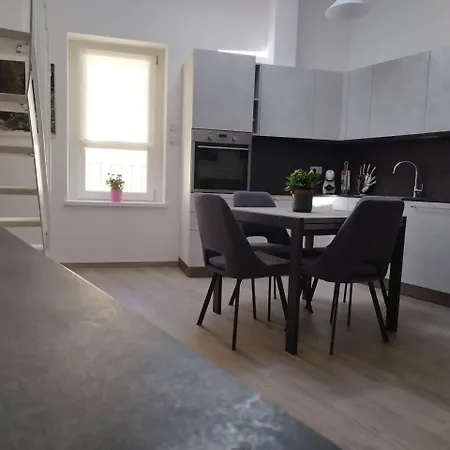Apartment Casa Luigi, A 4 Passi Dal Osteno